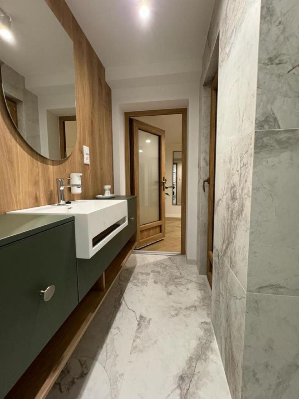 Chodzież Apartament Ovoc 1.0 מראה חיצוני תמונה