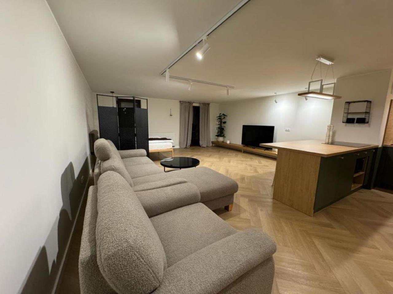 Chodzież Apartament Ovoc 1.0 מראה חיצוני תמונה